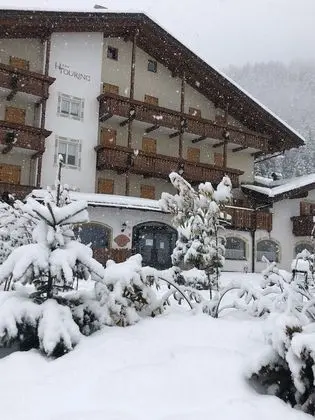 Alpine Touring Hotel - Dış Mekan