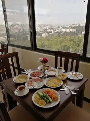 Alqimah Serviced Hotel Apartments - Yerinde Yemek