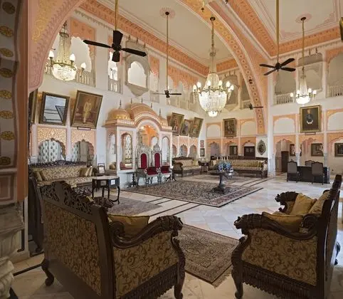 Alsisar Mahal - A Heritage Hotel - Lobi