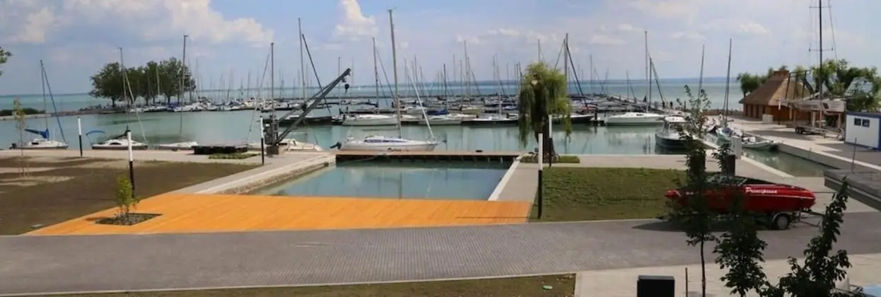 Alsóörs Marina Hotel - Havuz