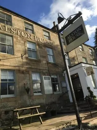 Alston House Hotel - Dış Mekan