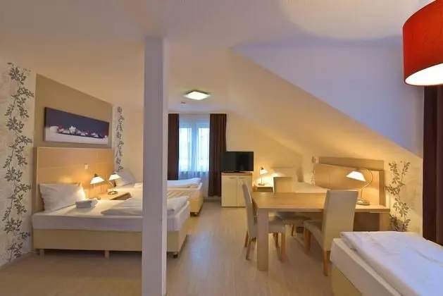 Hotel Alt-Finthen - Oda