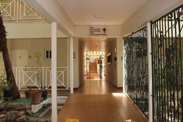 Altamont Court Hotel - Dış Mekan