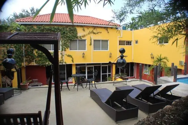Altamont West Hotel - Dış Mekan