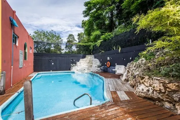 Altamont West Hotel - Havuz