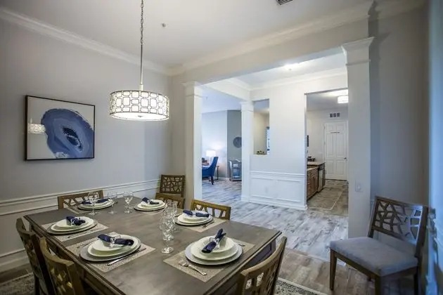 Altavista Lakeview 3 Bedroom Condo by Redawning - Öne Çıkan Resim