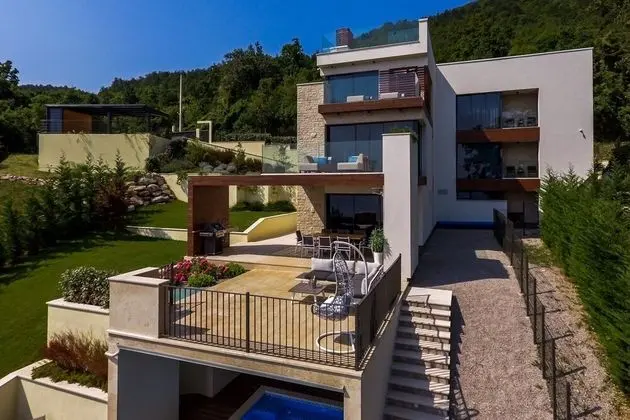 Villa AltaVista, Opatija - Seaview & Relax with Heated Pool and Private MiniGolf - Dış Mekan