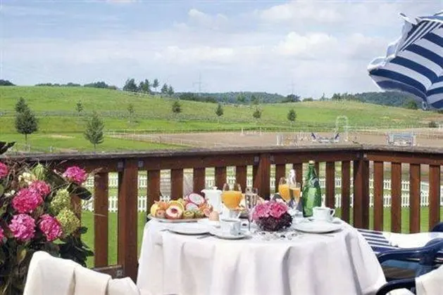 HOTEL alter Landsitz