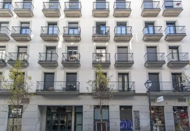 Alterhome Apartamento Plaza de Cibeles II - Dış Mekan