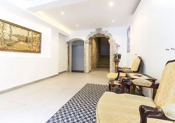 ALTIDO Bright and spacious 2BR Apt w/ terrace, 5 mins from Avenida da Liberdad - Lobi