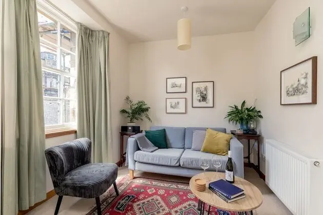 Altido Charming mews flat near the Dean Bridge