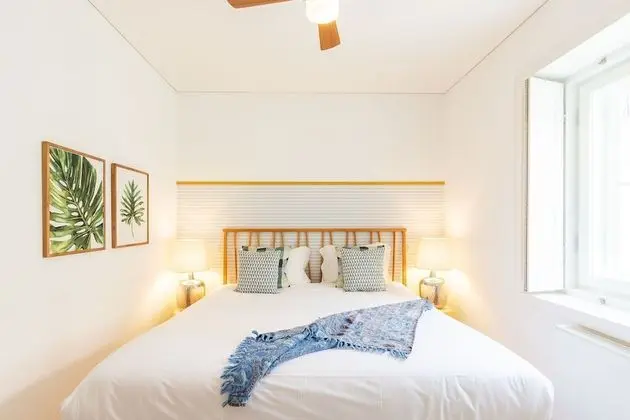 ALTIDO Chiado Self Check-In 2-BR Flat w/Parking - Oda