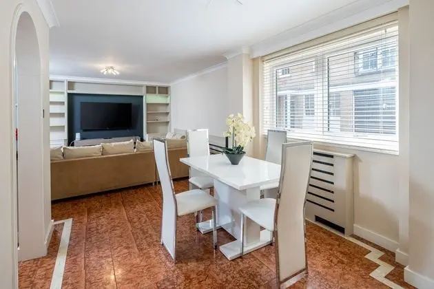 Altido Elegant 3-Bed House W/ Patio And Free Parking In Knightsbridge - Yerinde Yemek