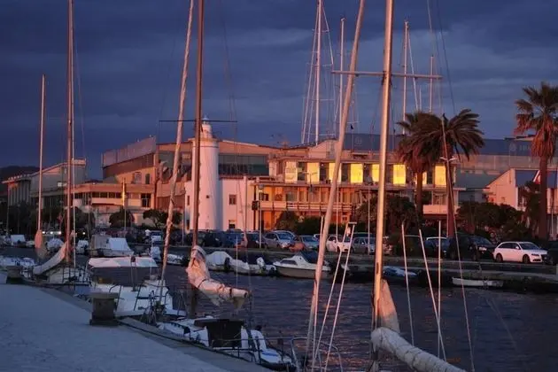 Altido Elly's Terrace-old City