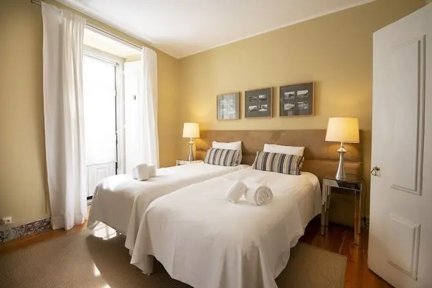 ALTIDO Exquisite 2BR home w/ balcony in Lapa