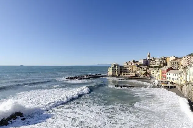 Altido Light Flat for 5 in the Heart of Bogliasco