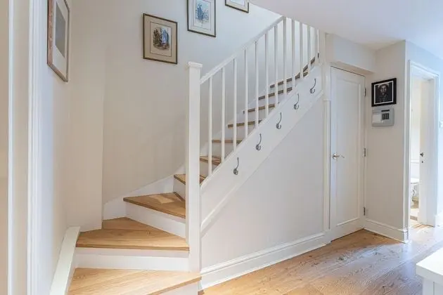 ALTIDO Lovely 2bed House in Wandsworth w/ Backyard Patio - Lobi