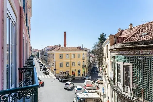 ALTIDO Lovely 3BR Apt w/ workspace, nearby Botanical Garden of Lisbon