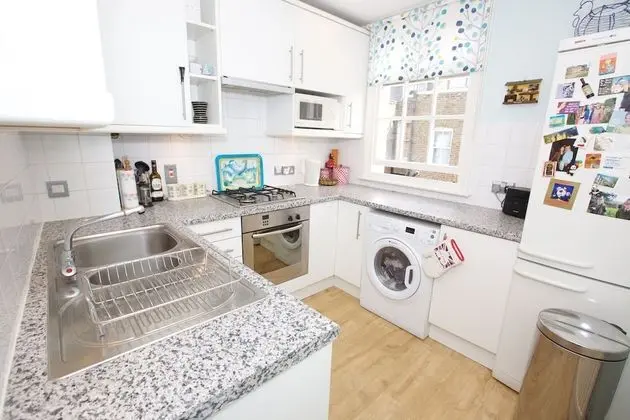 ALTIDO Luxurious 2BR flat in Pimlico, near Warwick sq - Mutfak