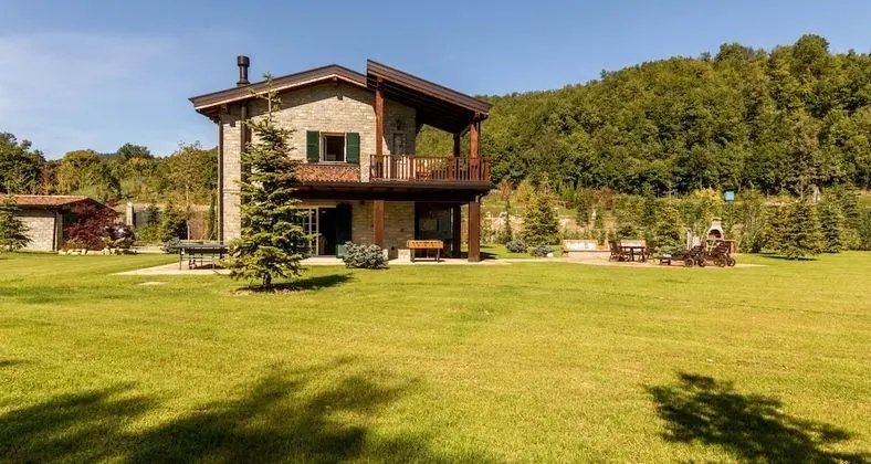 Altido MAS Avilo Villa Bobbio