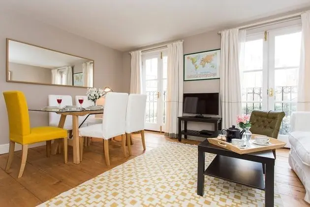 ALTIDO Modern 2 bed flat in Central London, sleeps 6 - Oda Düzeni
