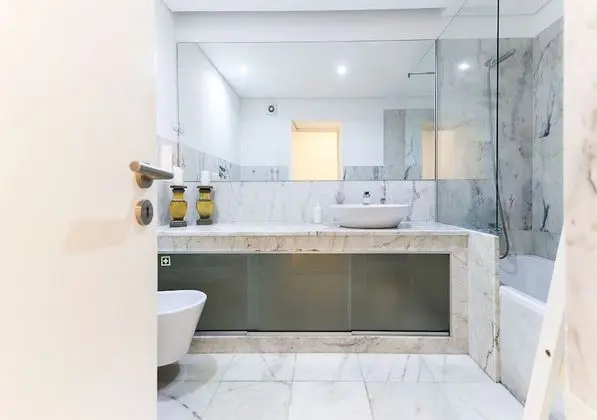 ALTIDO Modern classic 1-bed Apt w/ balcony, nearby Avenida da Liberdade