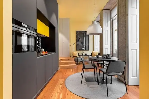 ALTIDO Modern Self Check-In Studio in Porto