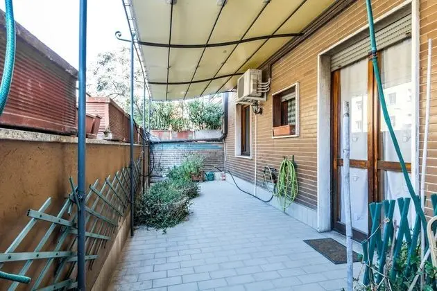 Altido Quiet Apt w Terrace in Beautiful Area