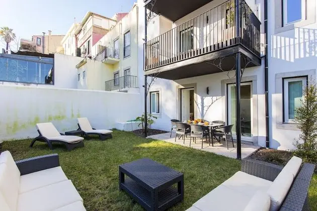 ALTIDO Stunning 2BR Apt w/garden, by the Avenida subway & Botanical Garden of Lisbon