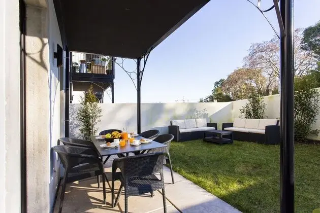 ALTIDO Stunning 2BR Apt w/garden, by the Avenida subway & Botanical Garden of Lisbon - Dış Mekan
