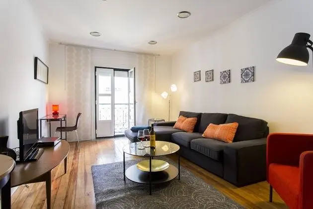 ALTIDO Urban 1-bed flat w/workspace, moments from Av. da Liberdade