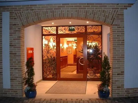 Altstadt Hotel Bräu Wirt - Dış Mekan