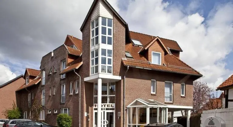 Hotel Am Braunen Hirsch - Genel