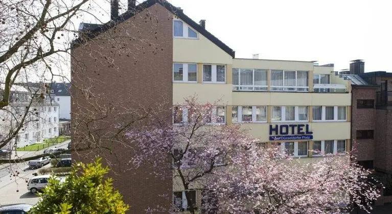 Hotel Am Düsseldorfer Platz - Genel