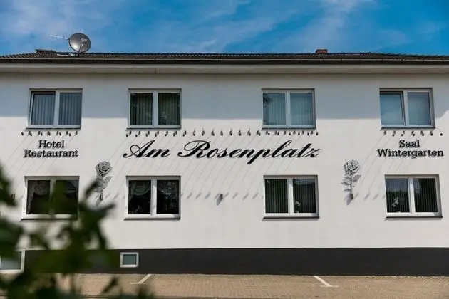 Hotel am Rosenplatz 24-hour check-in, free parking, guest kitchen - Dış Mekan