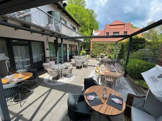 Hotel Am Schloss Ahrensburg - Dış Mekan