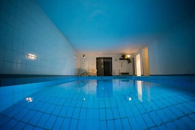 Hotel Am Sportpark - Havuz