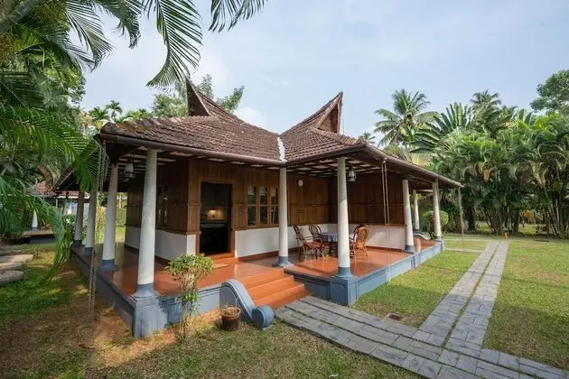 amã Stays & Trails Pathiramanal Villa, Alappuzha