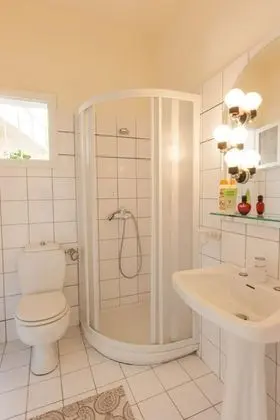 Villa Amalia Large Private Pool Walk to Beach Sea Views A C Wifi - 2120 - Banyo Tipleri