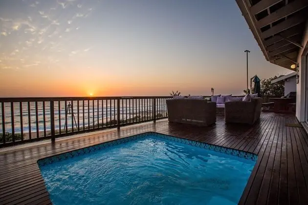 Amanzi Beach House - 1
