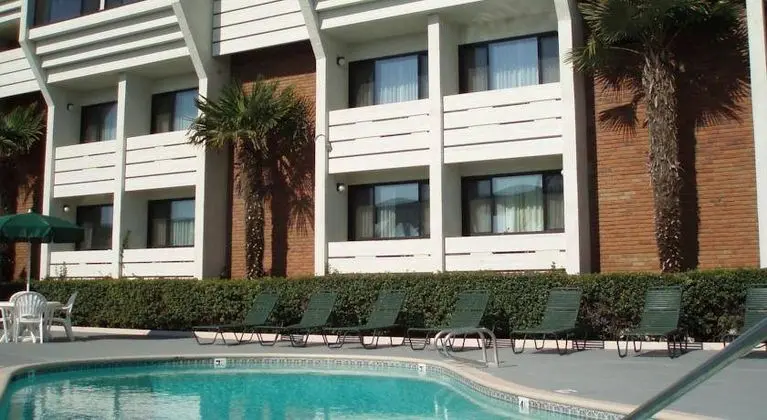 Amanzi Hotel