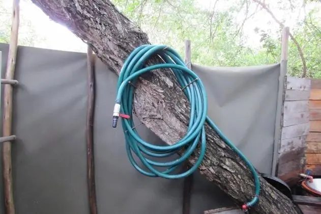Amanzimlotzi Riverside Bush Tent for 3 Adults in Limpopo, Kruger Park - Dış Mekan