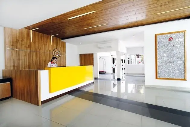 Amaris Hotel Cirebon - CHSE Certified - Lobi