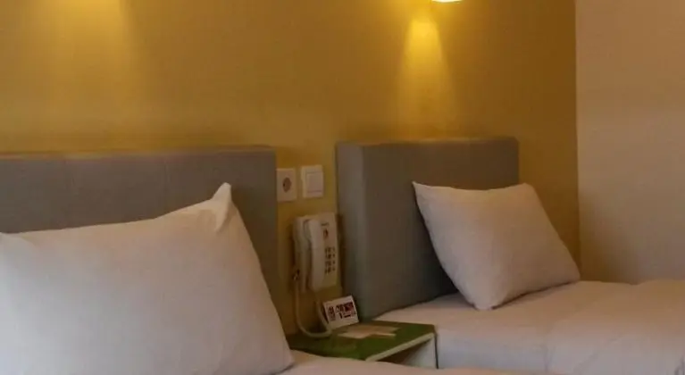 Amaris Hotel Panglima Polim 2