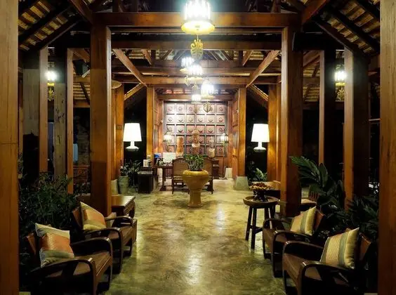 AMATA LANNA VILLAGE HOTEL - Lobi
