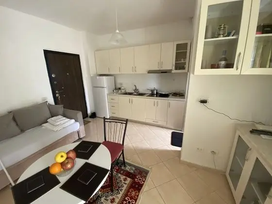 Amazing 2-bed Apartment in Durres, Close to Beach - Oda Düzeni