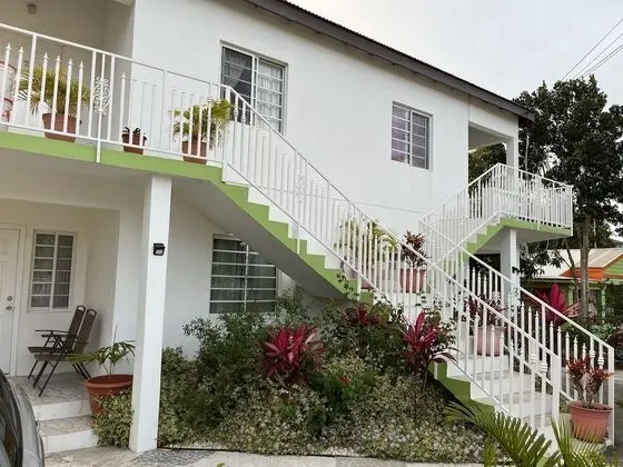 Amazing 2 Bedroom apt 1 Warm, Cosy, Comfortable