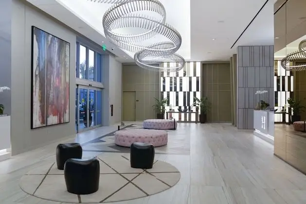 Amazing 2BR Hyde Beach House Ocean Views