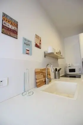Amazing 3 Bedroom Garden Apartment near Gordon Beach - Lobi