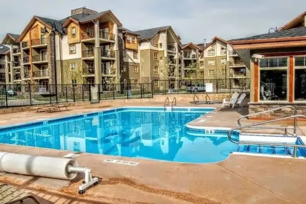 AMAZING 3Br Condo | Heated Pool & Hot Tub | Hm Theatre | Fire Table | Pool Table